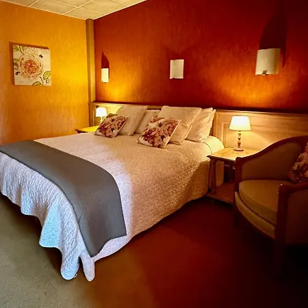 L'Oustal Del Barry Hotel Najac Exterior photo